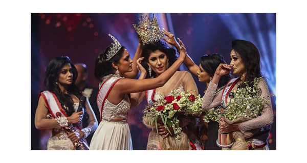 Will Caroline’s world beauty pageant crown lost?