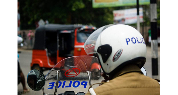 Bandarawela Police, issuing temporary licenses without the seal of the police station