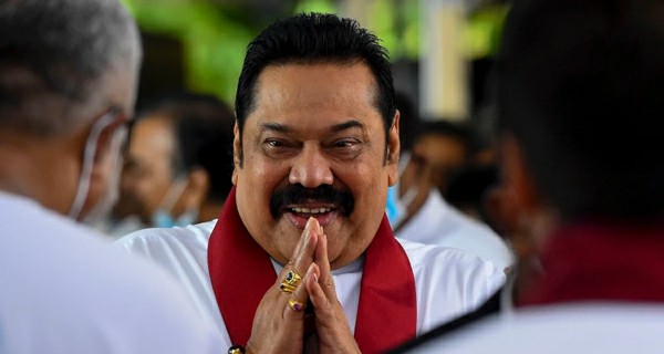 Does Mahinda Rajapaksa resigns?