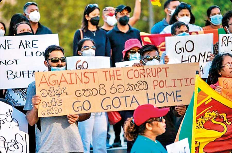 Massive protest in Melbourne by Sri Lankans