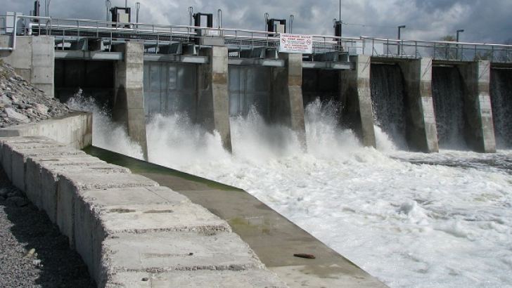 Due to a technical fault, the Kukule Ganga spillway opens