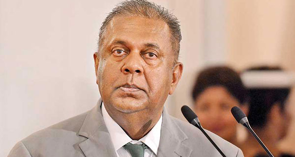 නව උපතකට පෙකනි වැල කැපීම – වික්ටර් අයිවන්