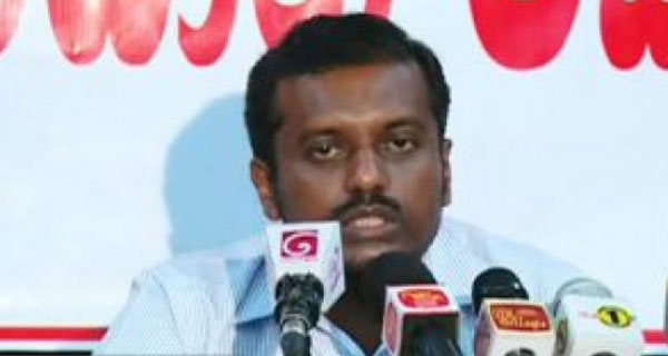 බෝඩිම්වලින් එළෙව්වත්, ඉටිකොළ බැඳන් හෙද නිලධාරීන් වැඩ – සමන් රත්නප්‍රිය