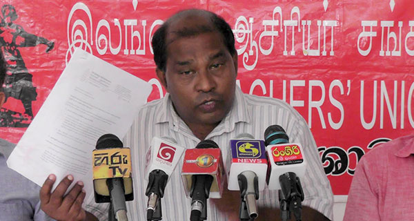 විභාග කොමසාරිස් හා ආණ්ඩුව ටියුෂන් මුදලාලිලාගේ පදේට නටයි.