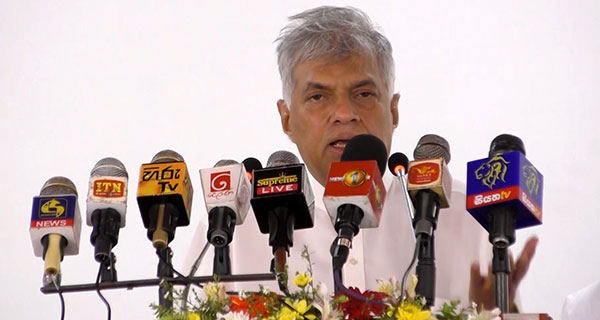 මහ මැතිවරණය කල් දමනවාද? නැද්ද? තීරණය කඩිනම් කරන්න – රනිල්