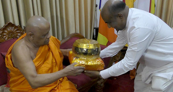විග්නේෂ්වරන්ගේ ප්‍රකාශය ගැන හොයනවා. – කථානායක