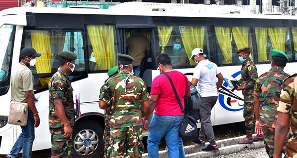ලංකාවේ නිරෝධායන මධ්‍යස්ථාන වල ඉඩකඩ ඉක්මවා යයි!