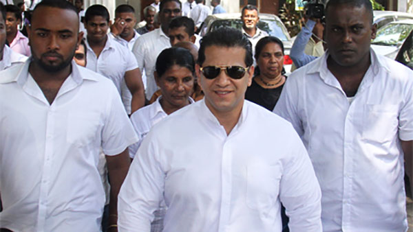 දුමින්ද සිල්වාට ජනාධිපති සමාව ඉල්ලීමට විපක්ෂයේ මන්ත්‍රීවරු 5 එක් වේ