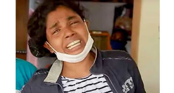 “පූගොඩ පොලිස් ස්ථානාධිපති ගයාන්ගේ බඩට තුන්පාරක් කකුලෙන් ගැහුවා” – මිය ගිය ගයාන්ගේ ඥාතීන් කියයි.