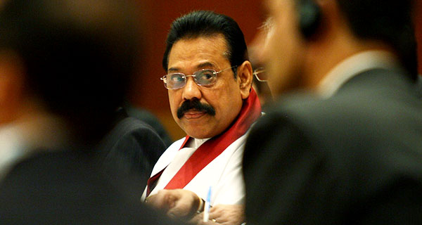 මහින්ද දෙවියෙක් ද, කුමාරයෙක් ද?