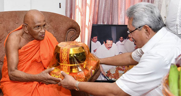 “අපිට උඩ බලාගෙන කෙළ ගහන්න බැරි නිසා ඉවසනවා” – මුරුත්තෙට්ටුවේ ආනන්ද හිමි