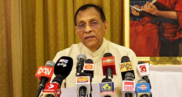 කොමිෂන් සභා අහෝසි කරන්න බලයක් ලේකම්ලට තිබේනම්,  පාර්ලිමේන්තුවක් කුමටද? : කරූ