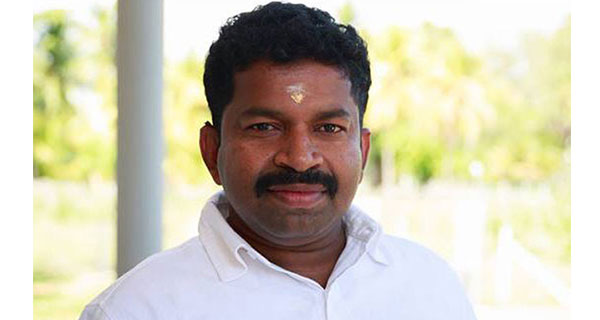 පිල්ලෙයාන් විසින් දේශපාලනයට දරුවන් යොදා ගැනීම ගැන පරීක්ෂණයක් ඉල්ලයි!