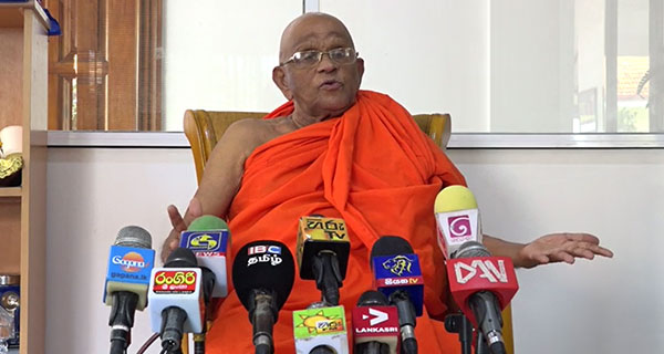 දුමින්ද සිල්වා නිදහස් කිරීම ගැන මුරුත්තේට්ටුවේ ආනන්ද හිමියන් කථා කරයි.