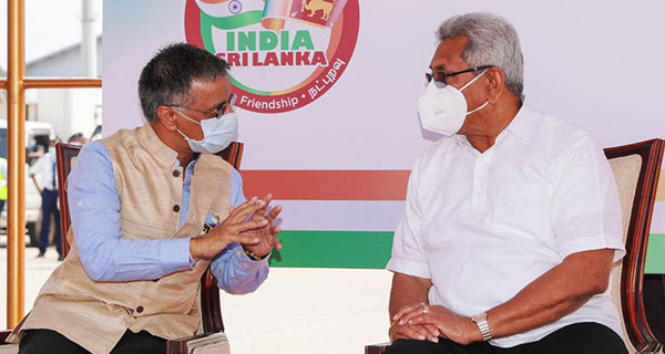 රජය දිගින් දිගටම කොවිෂීල්ඩ් එන්නත මත පමණක් යැපෙන උත්සහයක