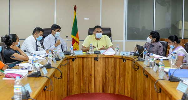 ආබාධිත ජනතාව වෙනුවෙන් අලුත් නීතිරීති හැදීමේ සැලසුම්!