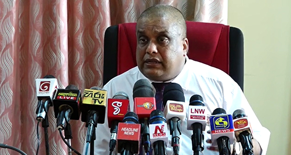 අද මේ විඳින්නේ හිටපු දක්ෂ සෞඛ්‍ය වෛද්‍ය පරිපාලකවරු ඉවත් කිරීමේ සාපයයි! – වෛද්‍ය රුක්ෂාන් බෙල්ලන