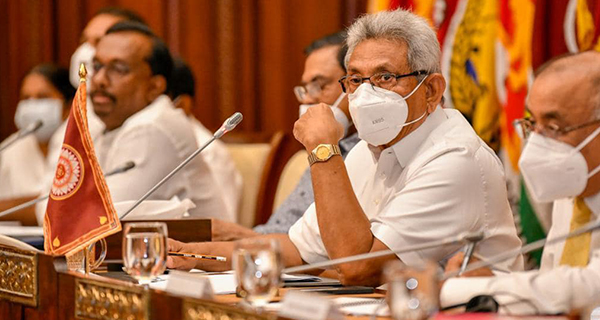 දින 14ක් ලොක්ඩවුන් කරන්න – සෞඛ්‍ය විශේඥයන් | නෑ සංචරණ සීමා විතරයි – ජනපති “දැන් ජනතාවට ඉතුරු මරණය පමණද?”