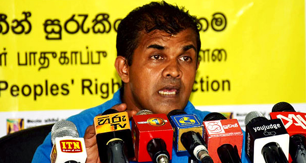 අසේල සම්පත් පැහැර ගනියි.