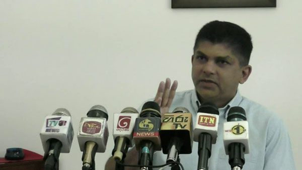 රංජන් රාමනායක ගැන බන්ධනාගාර ඇමති කියන කථාව …