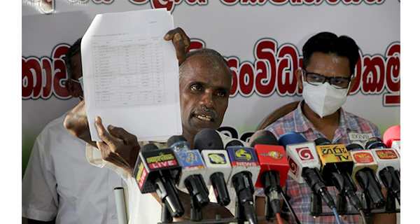 Farmers displaced due to the Lower Malwathu Oya project
