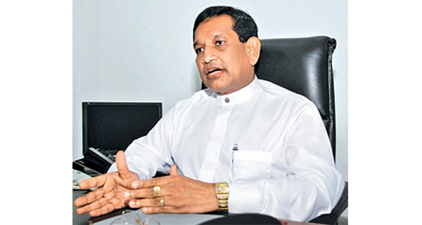 දැන්වත් මේ වසංගත කටයුතු සෞඛ්‍ය අංශයට භාර දෙන්න – හිටපු සෞඛ්‍ය ඇමති ඉල්ලයි.