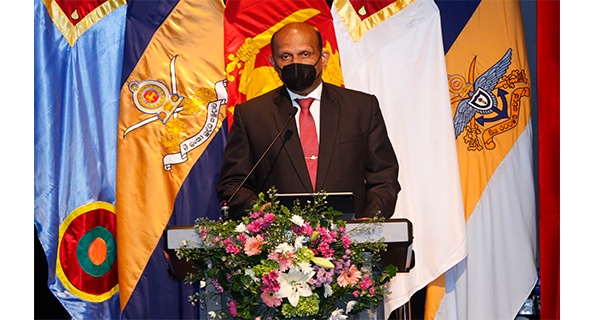 සිද්ධි සම්බන්ධ තොරතුරු ගැන මාධ්‍ය හමු තියන්න කලින් CID යට කියන්න – ආරක්ෂක ලේකම්
