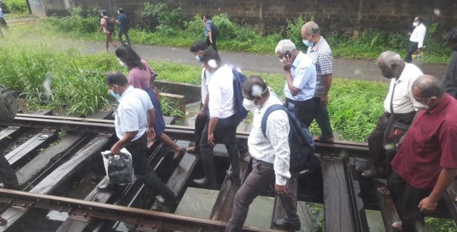 Informal public transport in Sri Lanka