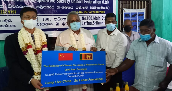 චීනය උතුරට අත දමයි!