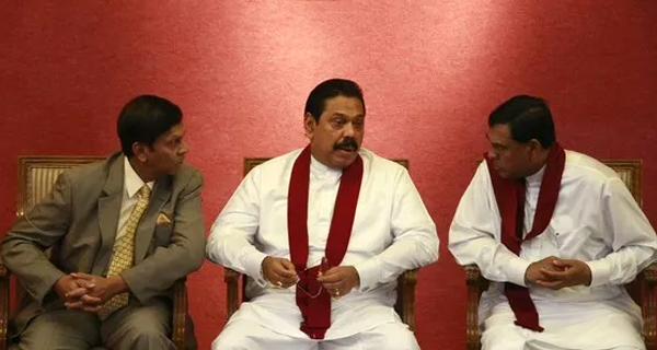 මෝඩ රාජපක්ෂලා, රට කඩා වැටෙනකම් IMF යන්නේ නෑ