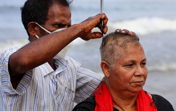 Sandya Eknelygoda kali covil Prageeth attack on journalist