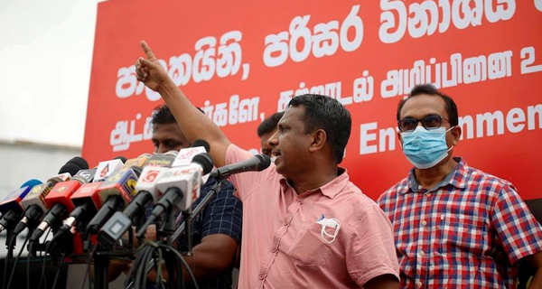 විද්‍යාරත්නලාට තනියෙන් හොරු ඇල්ලිය හැකිද?