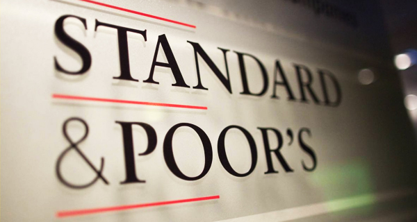 Standard & Poor's lowers Sri Lanka