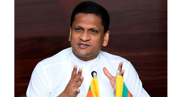 හදවතට කන් දෙමින් ලන්සා අයින් වෙයි!