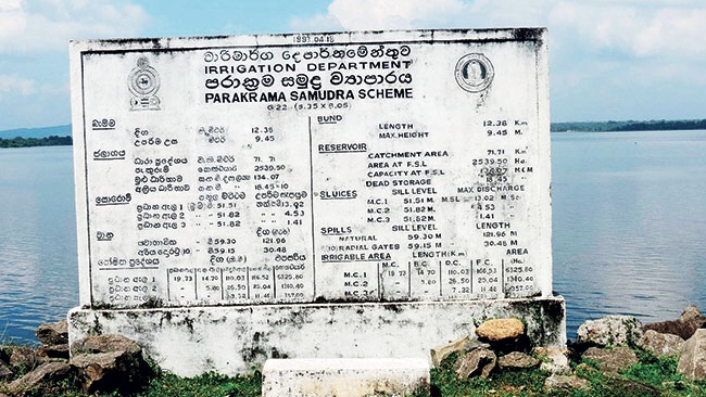ගෝඨාභයගේ අම්මට පිං සිද්ධවෙන්න, අවුරුදු 60කට පස්සේ අපි අද කඩෙන් හාල් කනවා..!