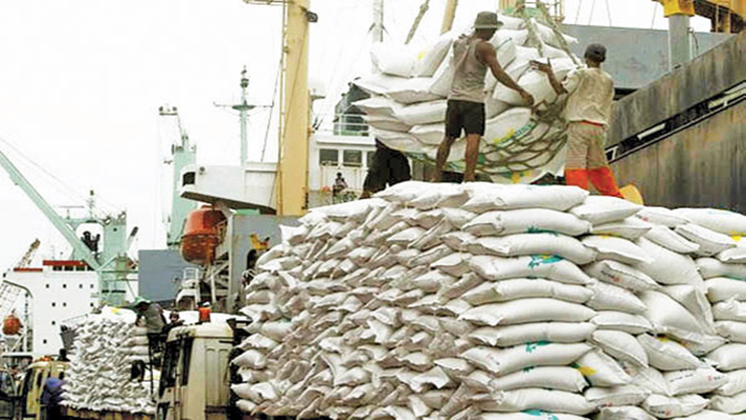 40,000 metric tons of rice arrives in Sri Lanka under Indian loan assistance