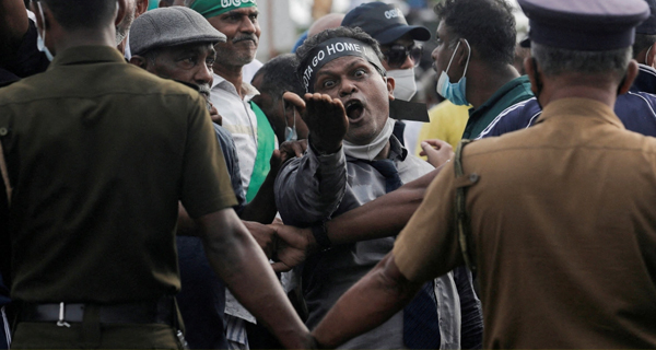 වාර්තාකරණයේ, විරෝධතා දැක්වීමේ, භාෂණයේ හා ප්‍රකාශනයේ අයිතිය සුරකිනු.