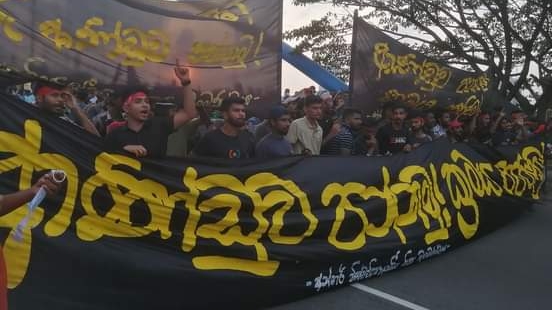 අපි යන්නේ කොයි පාරේ, නිශ්මි බාලේ ගිය පාරේ…!