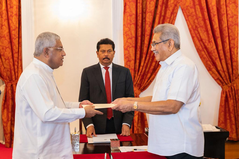 වර්තමාන පොලිස් ඇමති, එදා LTTEයට සල්ලි දුන්න හැටි