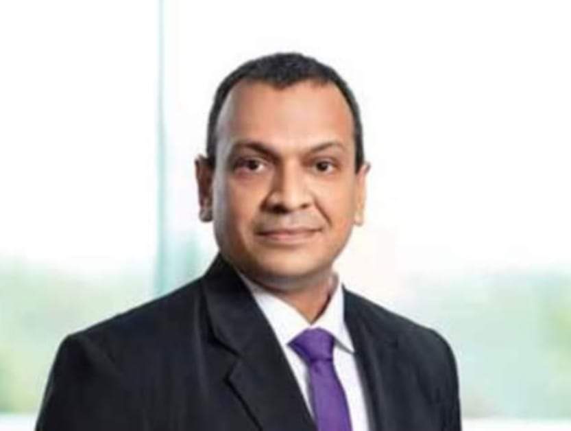 රයිනෝසරයන් හීලෑ කළ රානොසයා : චාමින්ද රාජකරුණා
