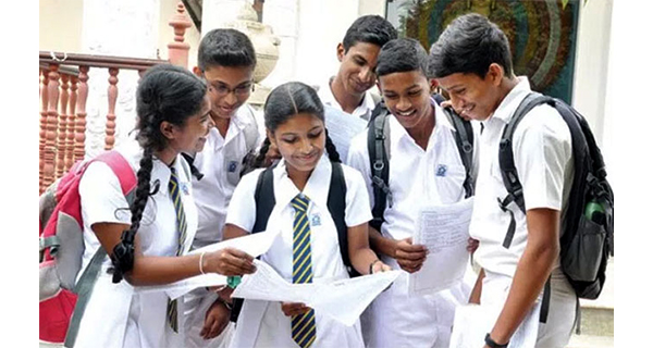 why-two-education-systems-work-in-sri-lanka