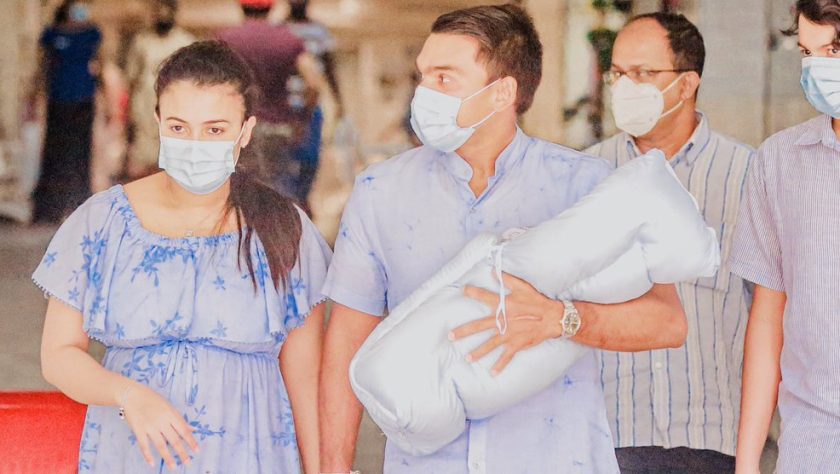 ලිමිණි ප්‍රංශයට පලා යයි
