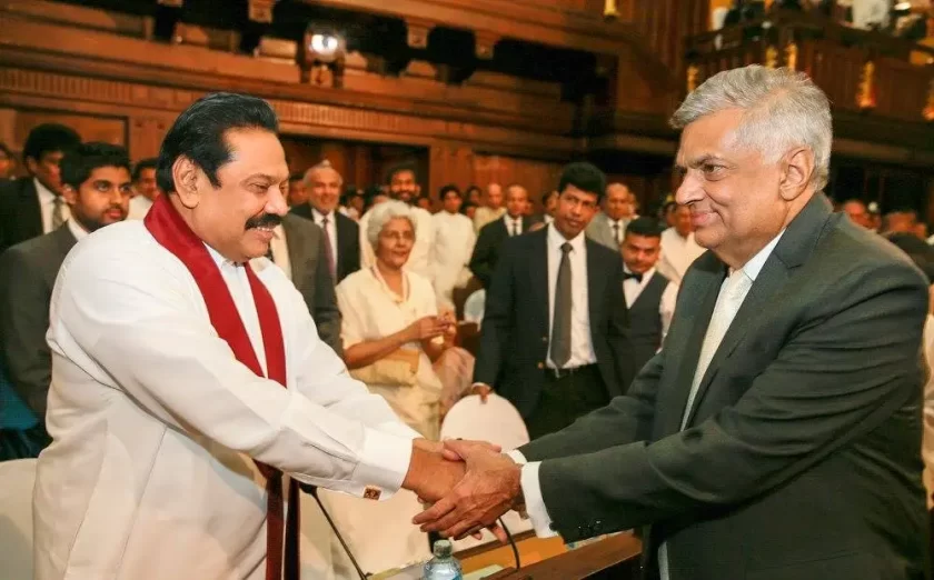 පොහොට්ටු – අලි පූට්ටුව සේදිලා යන ලකුණු !