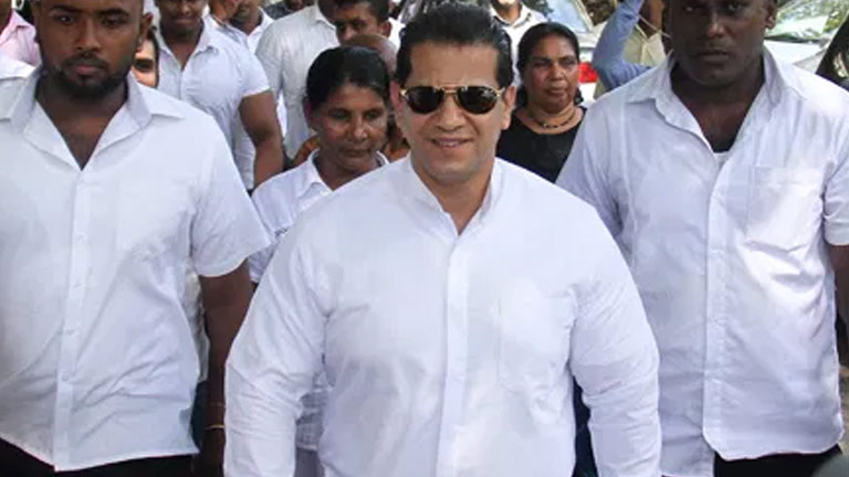 දුමින්දට එරෙහි පෙත්සමෙන් විනිසුරුවරයෙක් ඉවත්වෙයි!