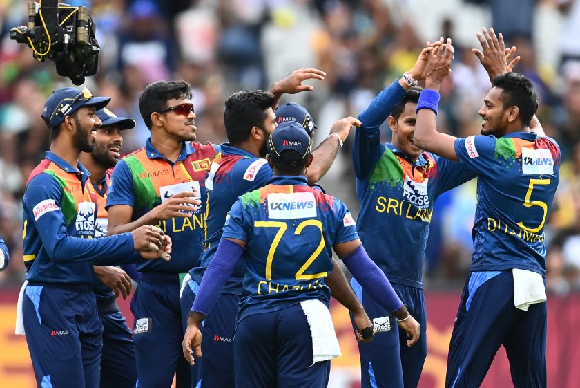 ඕස්ට්‍රේලියාවේ දී ක්‍රිකට් කණ්ඩායම සාද 16කට ගිහින්