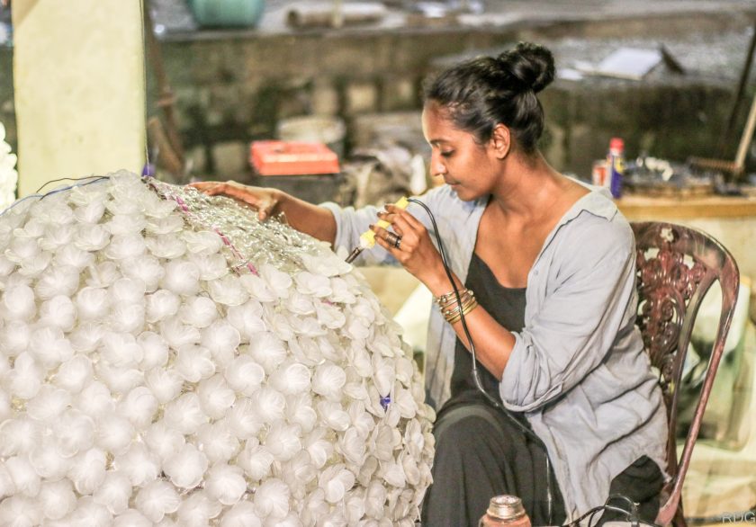 අපරදිග පසු නූතන විශ්වවේදය හරහා එන මනස් දිවිසැරිය