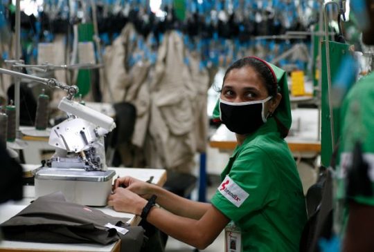 200,000 garment workers lose their jobs