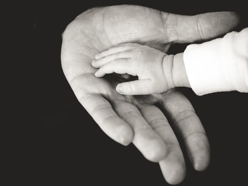 ඇයි ඒ ගෑනු දරුවා අහසට පැන්නේ?