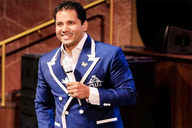 ඔහුව කුරුසයේ තබා ඇණ ගසමුද?