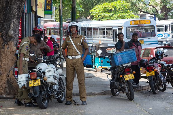 රියදුරන් සම්බන්ධයෙන් නව ක්‍රියාමාර්ග ගැනීමට පොලිසිය සලකා බලයි!